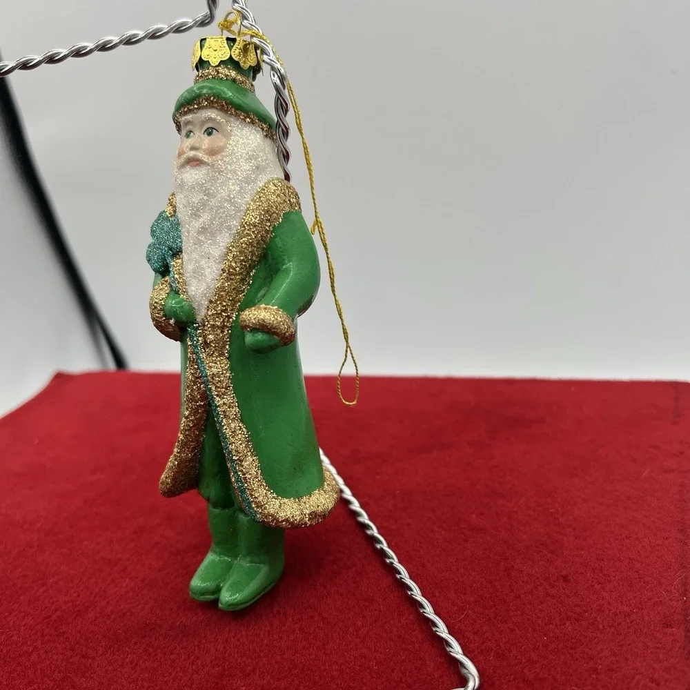 vintage‎ glass Christmas ornament depicting Santa Claus dressed in green - Picture 3 of 12